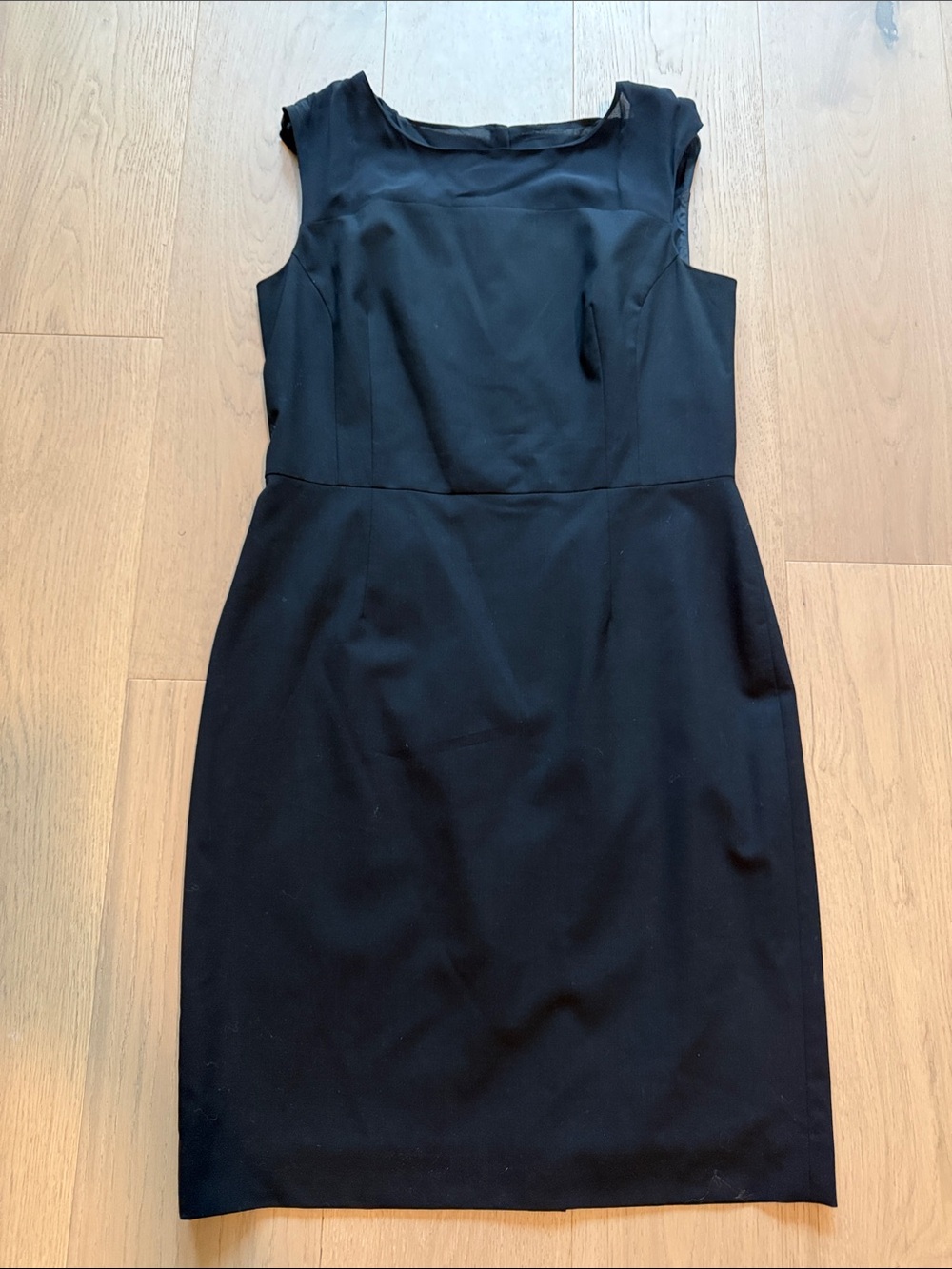 Banana Republic Black Cap-Sleeve Sheath Dress- EUC